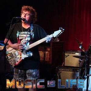 Meet your Posher, Burnzi